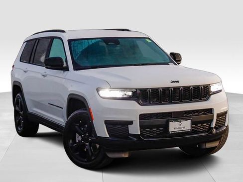 New 2025 Jeep Grand Cherokee L Altitude image 2