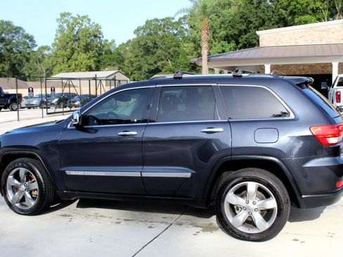 Used 2013 Jeep Grand Cherokee Limited w/ Advance Technology Group image 19