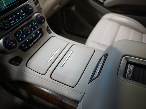 Used 2019 GMC Yukon XL Denali w/ Denali Ultimate Package image 18