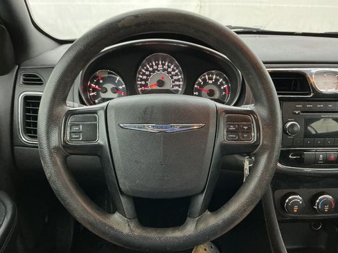 Used 2014 Chrysler 200 LX FWD image 14