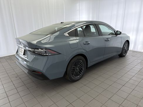 New 2026 Nissan Sentra SV FWD image 4