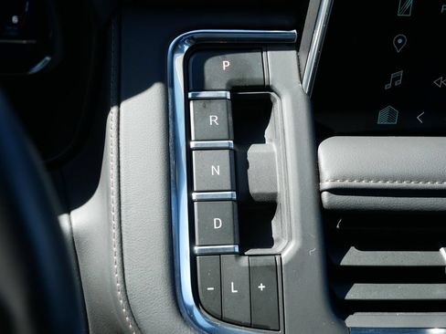 Used 2024 Chevrolet Tahoe High Country w/ Advanced Technology Package AWD/4WD image 20
