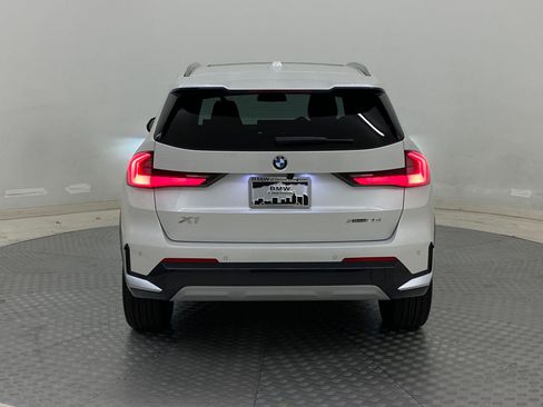 New 2025 BMW X1 xDrive28i w/ Premium Package image 9