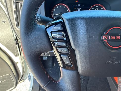 Used 2025 Nissan Frontier PRO-4X w/ Pro Premium Package image 22