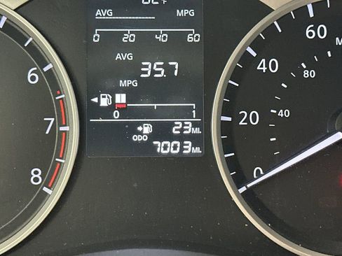 Used 2023 Nissan Versa S w/ Electronics Package image 24