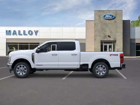 New 2026 Ford F250 4x4 Crew Cab Super Duty image 3