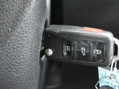 Used 2012 Volkswagen Jetta SE FWD image 20