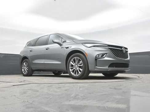 Used 2024 Buick Enclave Avenir AWD/4WD image 43