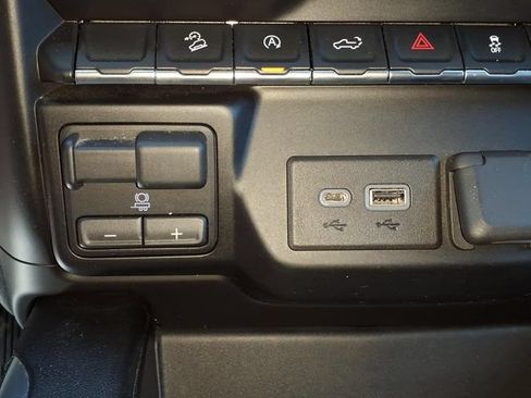 Used 2020 GMC Sierra 1500 Elevation AWD/4WD image 30