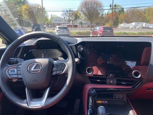 Used 2025 Lexus NX 350h AWD w/ Premium Package image 7