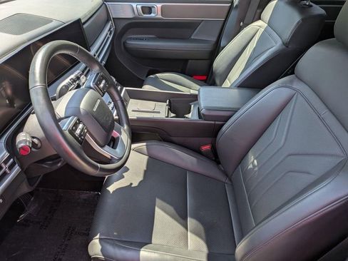 Used 2025 Hyundai Santa Fe SEL AWD/4WD image 12