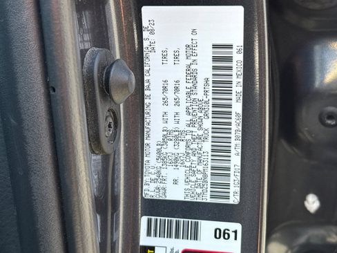 Used 2023 Toyota Tacoma TRD Off-Road w/ Advanced Technology Package AWD/4WD image 41