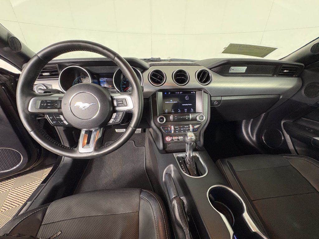 Used 2019 Ford Mustang Premium RWD image 7