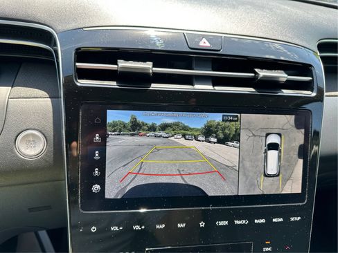 Certified 2023 Hyundai Tucson Limited AWD/4WD image 16