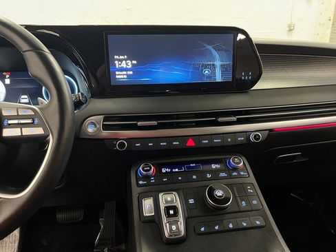 Used 2024 Hyundai Palisade Limited image 25