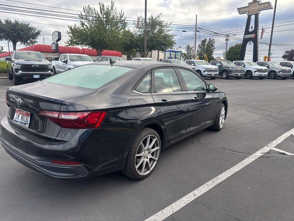 Used 2023 Volkswagen Jetta S FWD image 2
