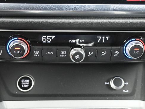 Used 2022 Audi Q3 2.0T Premium Plus image 20