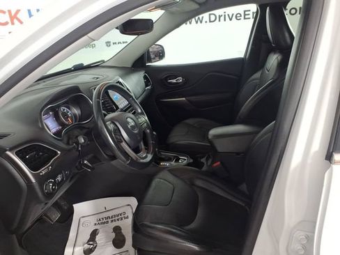 Used 2019 Jeep Cherokee Limited AWD/4WD image 12
