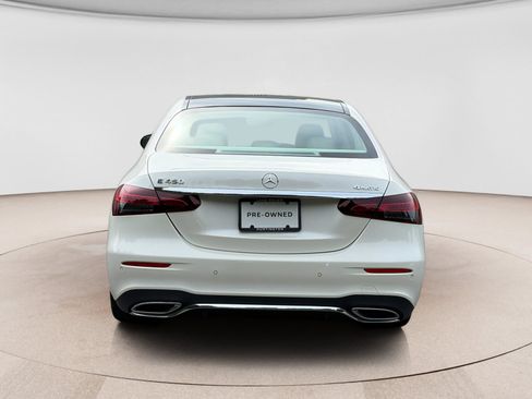 Used 2022 Mercedes-Benz E 450 4MATIC Sedan image 4