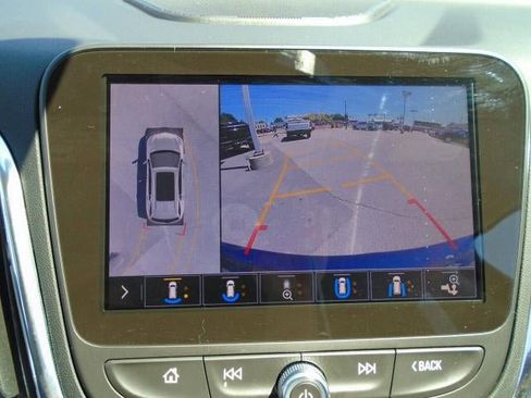 Used 2019 Chevrolet Equinox Premier image 10