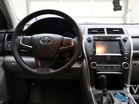 Used 2017 Toyota Camry XLE w/ Moonroof Package FWD image 8