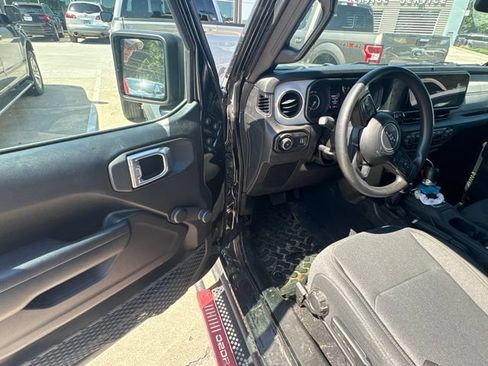 Used 2024 Jeep Wrangler Sport AWD/4WD image 36
