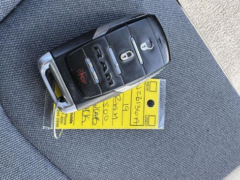 Used 2019 RAM 1500 Big Horn AWD/4WD image 35