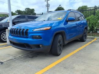 Used 2018 Jeep Cherokee Limited w/ High Altitude Package AWD/4WD video 1