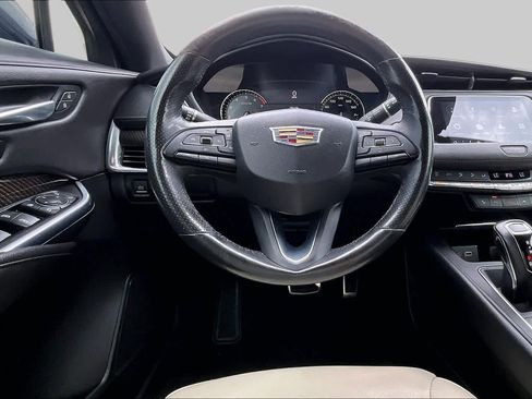 Used 2019 Cadillac XT4 Sport w/ Cold Weather Package AWD/4WD image 6