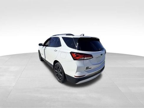 Used 2023 Chevrolet Equinox RS w/ RS Leather Package AWD/4WD image 4