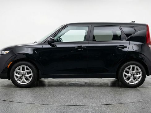 Used 2025 Kia Soul LX w/ LX Technology Package image 5