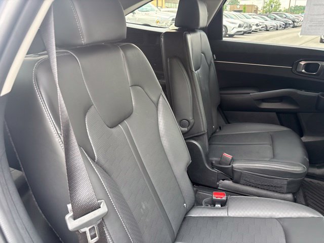 Used 2025 Kia Sorento EX w/ Panoramic Sunroof Package AWD/4WD image 25