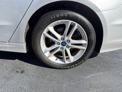 Used 2018 Ford Fusion S image 12