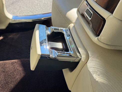 Used 2013 Rolls-Royce Ghost REAR THEATRE / MASSAGE SEATS / image 59