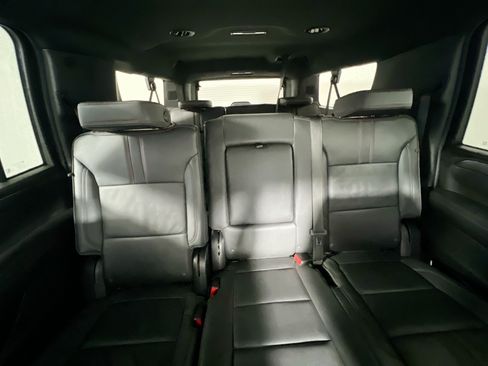 Used 2024 Chevrolet Suburban RST RWD image 33