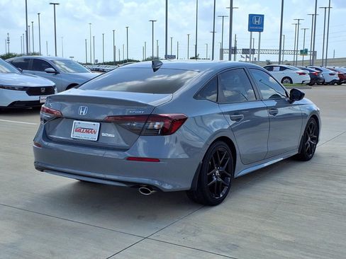 Used 2025 Honda Civic Sport image 7