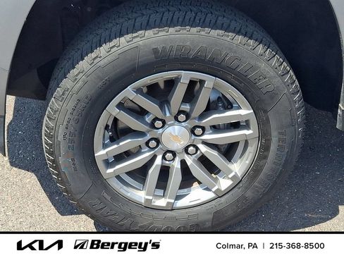 Used 2023 Chevrolet Colorado LT RWD image 10