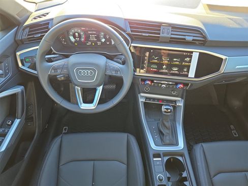 New 2025 Audi Q3 2.0T Premium image 14