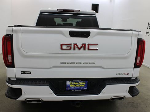Used 2025 GMC Sierra 1500 AT4 AWD/4WD image 4