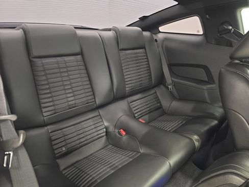 Used 2010 Ford Mustang Shelby GT500 RWD image 12