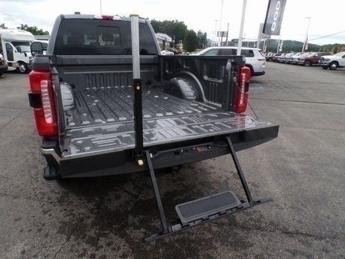 New 2025 Ford F350 Lariat w/ Lariat Ultimate Package image 8