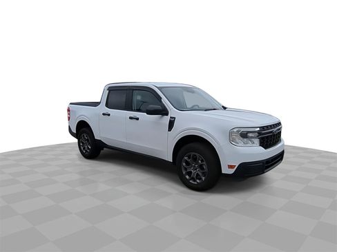 Used 2023 Ford Maverick XLT image 2