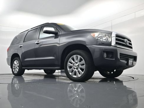 Used 2017 Toyota Sequoia Platinum AWD/4WD image 62