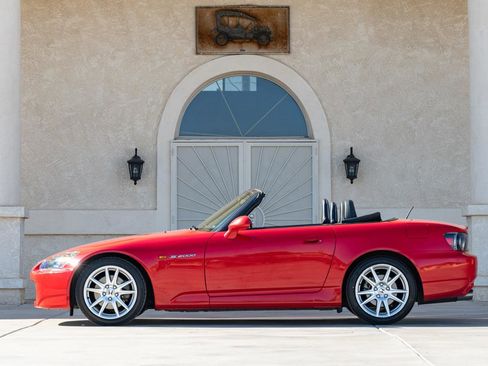 Used 2004 Honda S2000 image 4