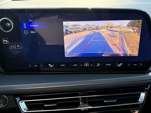 New 2026 Chevrolet Traverse LT image 19