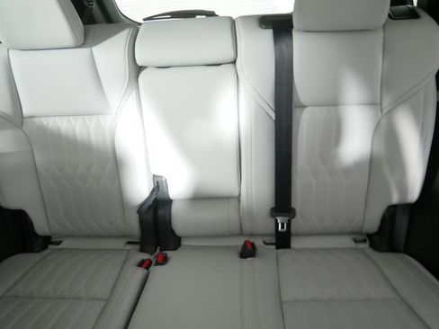 New 2025 Mitsubishi Outlander AWD image 3