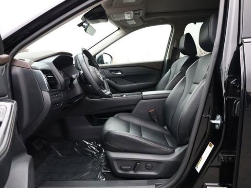 Used 2022 Nissan Rogue SL w/ SL Premium Package image 13