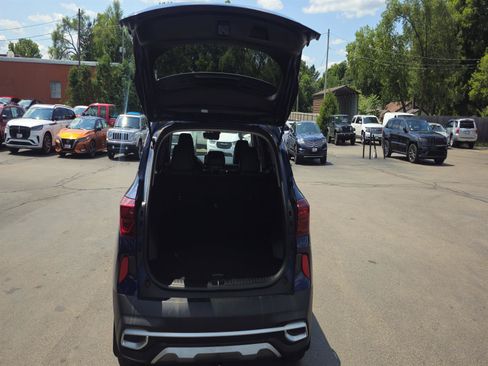 Used 2021 Kia Seltos S AWD/4WD image 10