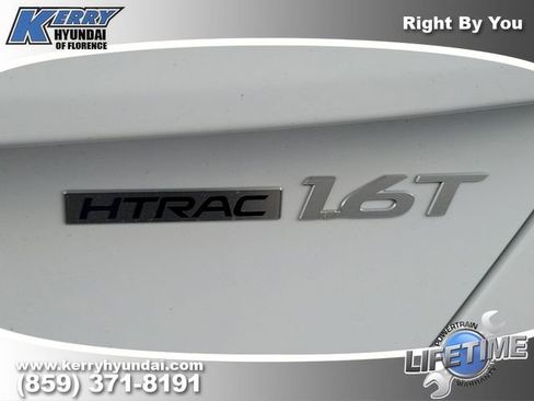 New 2026 Hyundai Kona SEL Premium image 7