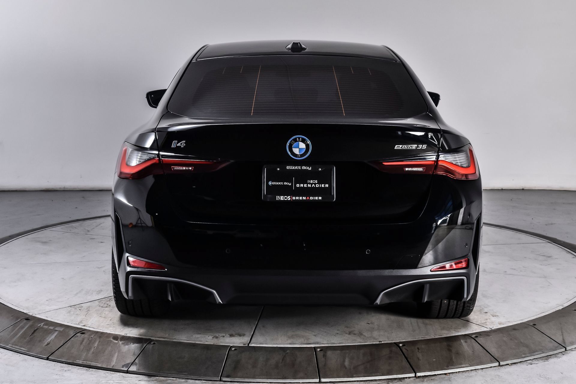 Used 2023 BMW i4 eDrive35 w/ Premium Package RWD image 5